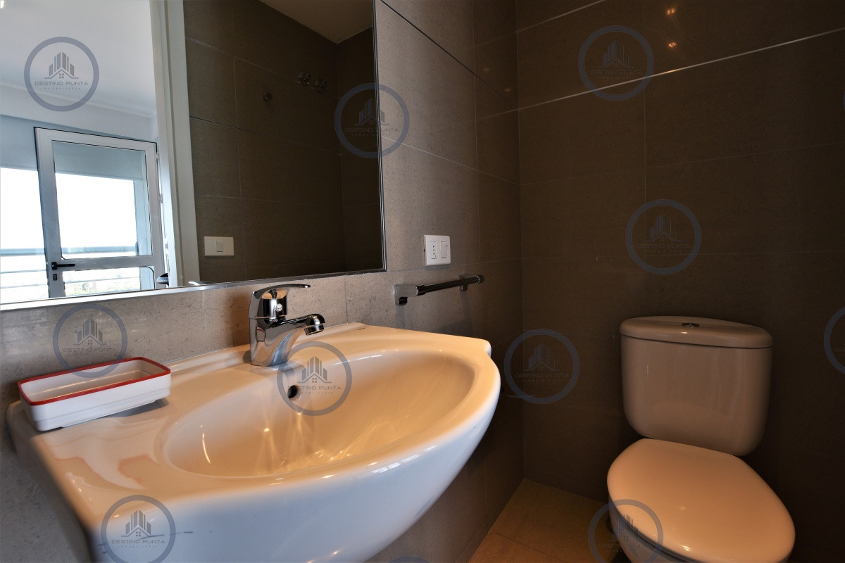 Apartamento ID.157 - Moderno apartamento de 3 Dormitorios y Dependencia Playa Mansa