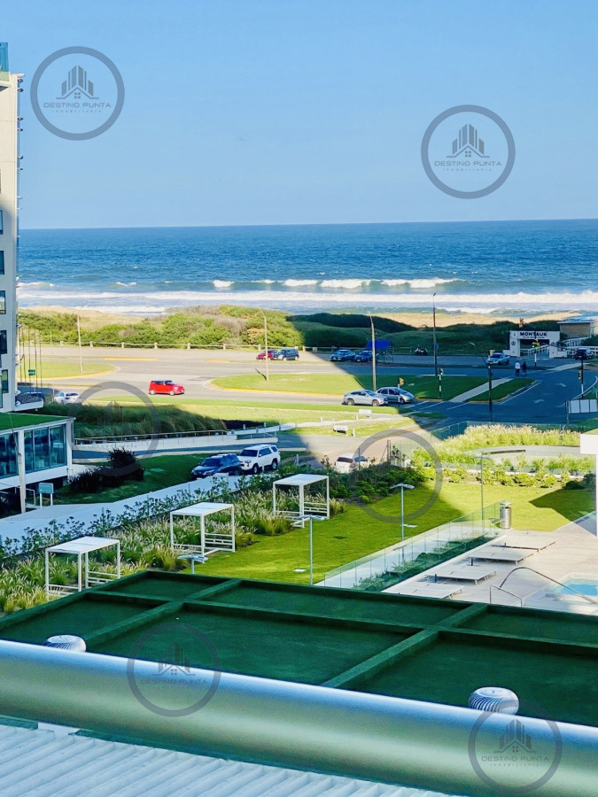 Apartamento ID.2927 - Apartamento de 2 Dormitorios y Parrillero con Vista al Mar en Playa Brava, Look Tower