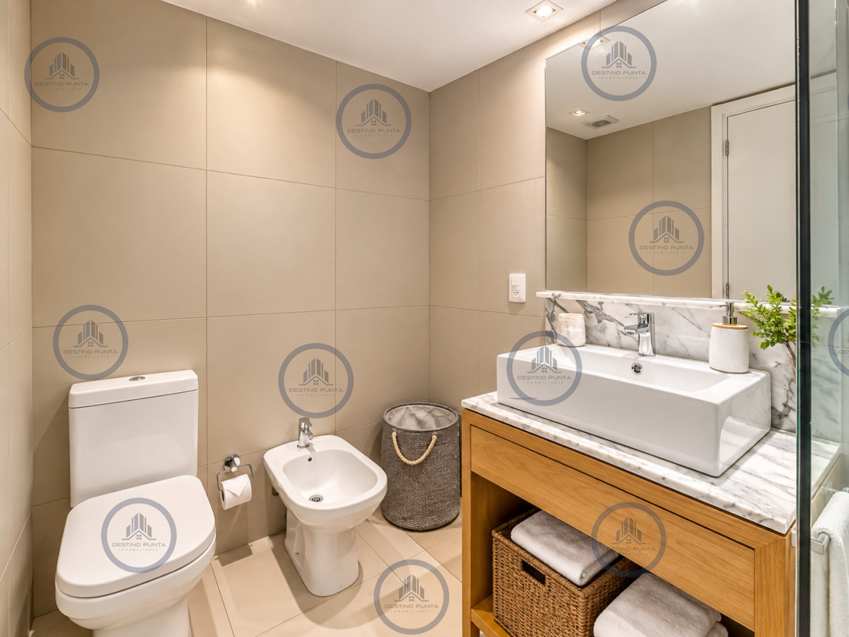 Apartamento ID.2466 - Venta de Apartamento de 2 Dormitorios y Parrillero en la Loma de la Ballena en exclusivo complejo