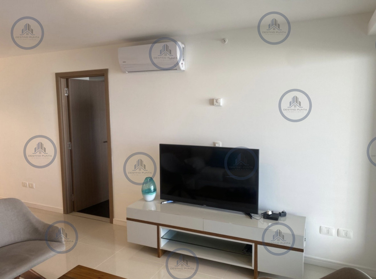 Apartamento ID.3284 - Alquiler temporal de apartamento a pasos de Playa Brava, 3 dormitorios mas dependencia y parrillero