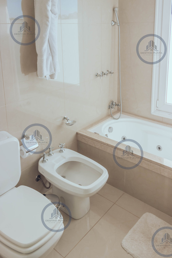Apartamento ID.237 - Alquiler temporario y venta de fabuloso departamento de dos dormitorios con parrillero de uso exclusivo, Piedras del Chileno