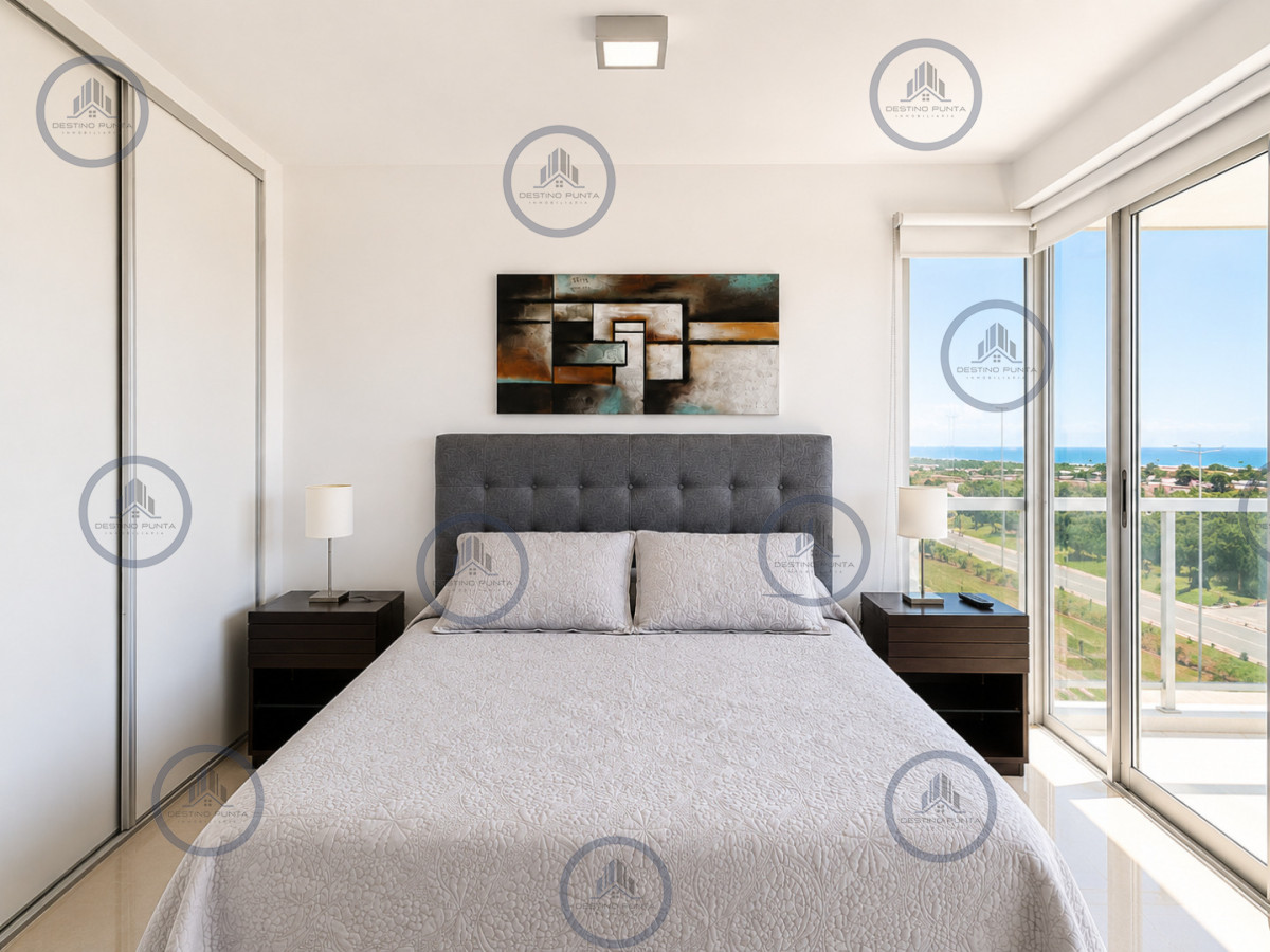 Apartamento ID.3106 - Apartamento de 3 Dormitorios en Primera Línea del Mar, Playa Brava Punta del Este