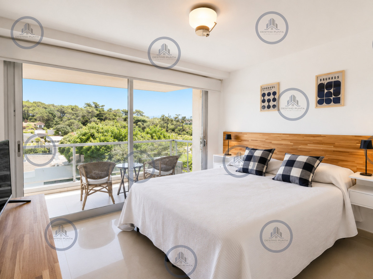 Apartamento ID.3259 - Moderno Apartamento de 3 Dormitorios frente al mar en Playa Brava, Punta del Este