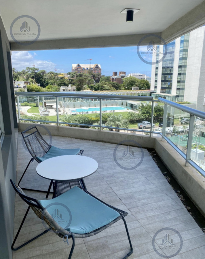 Apartamento ID.2896 - Alquiler temporal apartamento de 3 amplios dormitorios más dependencia con parrillero propio Playa Brava