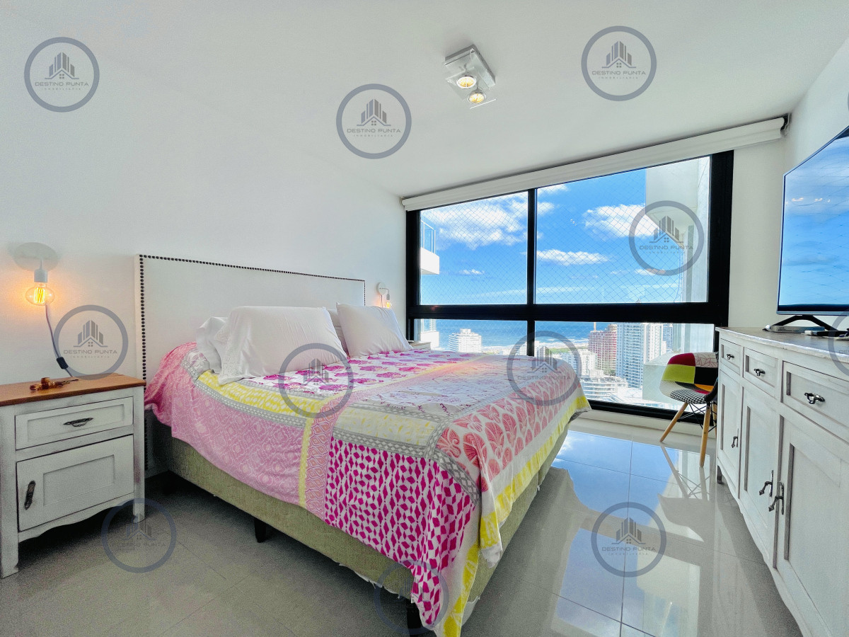 Apartamento ID.2518 -  Exclusivo Penthouse de 3 Dormitorios con Vistas panorámicas a Playa Brava, en Venta