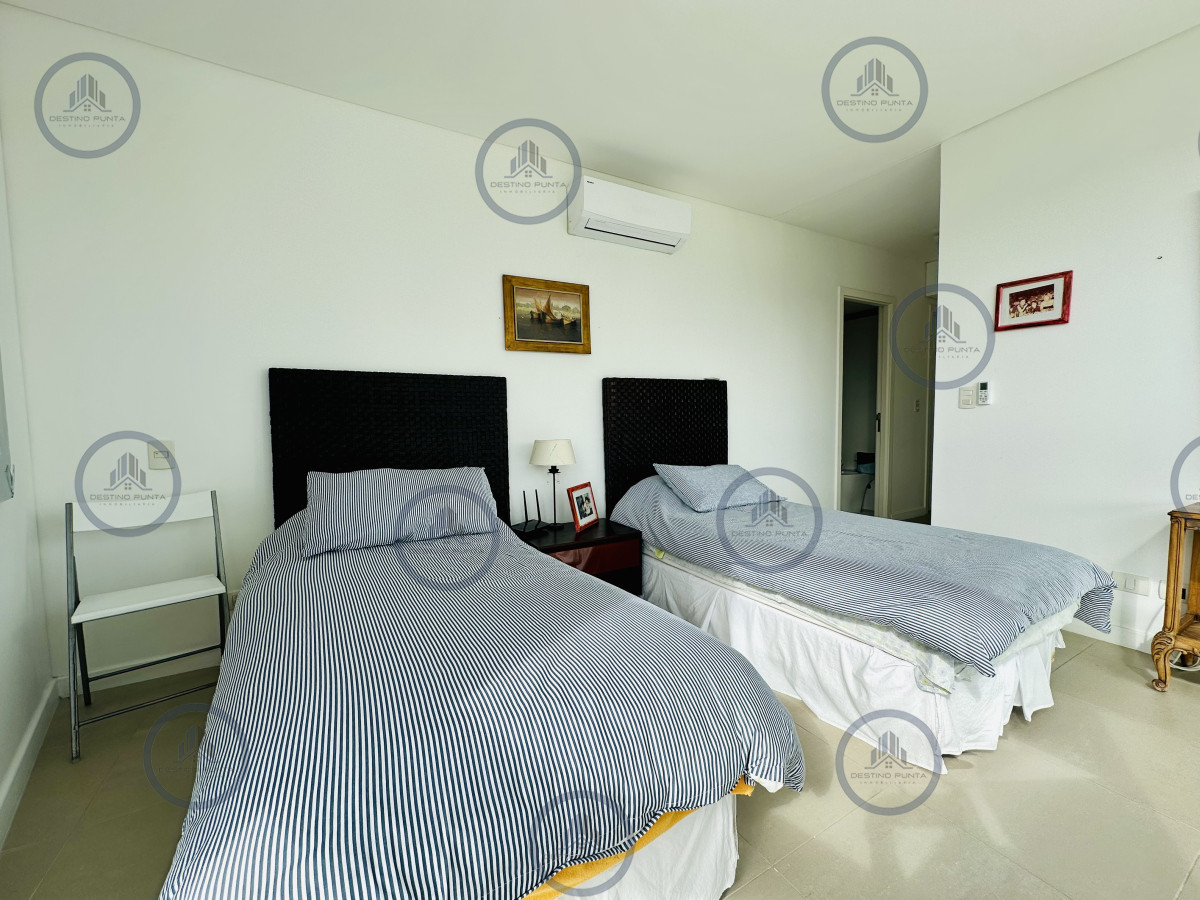 Apartamento ID.1762 - Oportunidad en Venta! Apartamento sobre playa Brava de 3 Dormitorios más Dependencia, Torre Le Parc