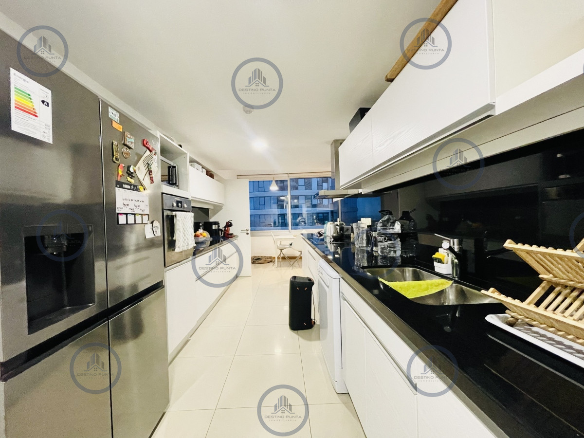 Apartamento ID.2024 - Moderno Apartamento Frente Al Mar, 3 Dormitorios y Dependencia