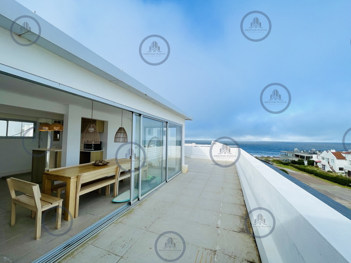 Apartamento ID.1599 - Maravilloso Penthouse de 3 Dormitorios y Parrillero en Montoya, La Barra