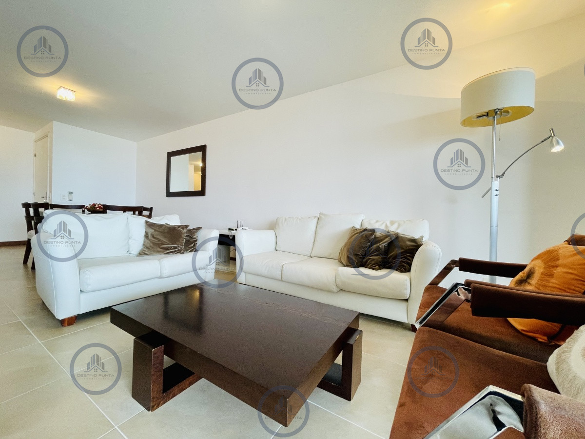 Apartamento ID.583 - Alquiler temporario de apartamento de dos dormitorios con Parrillero de uso exclusivo en complejo privado de Punta Ballena