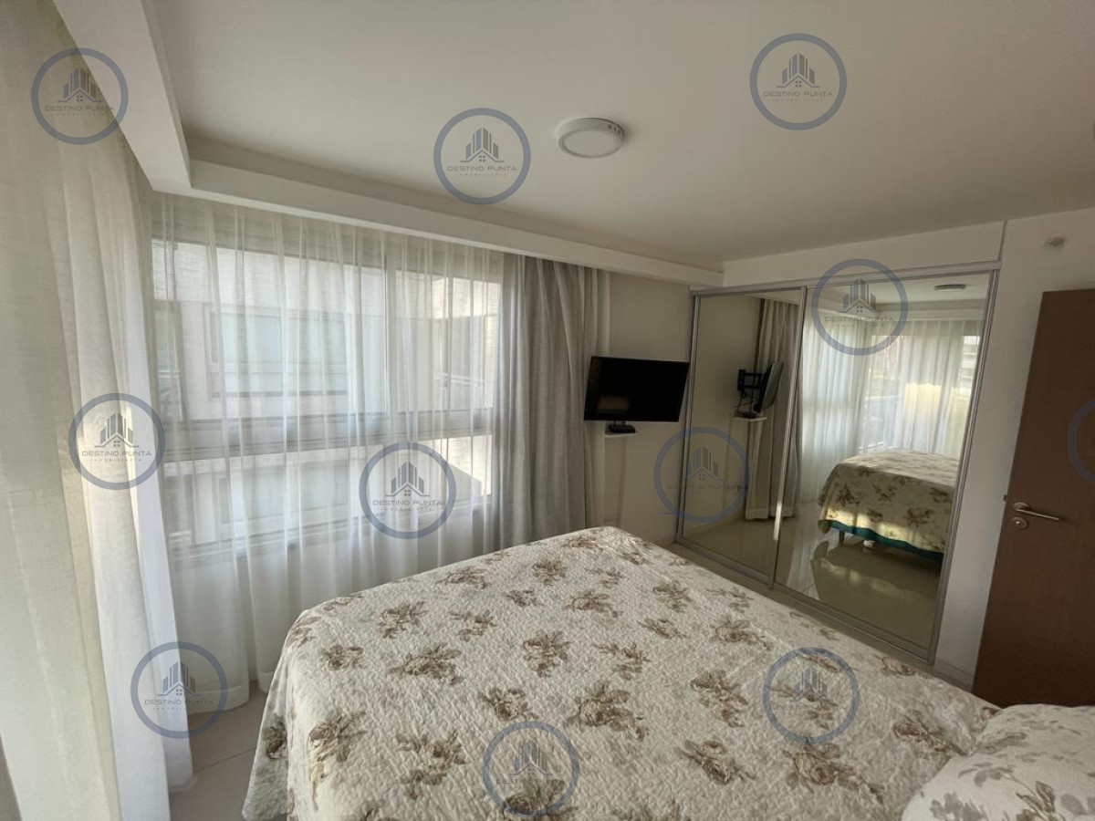 Apartamento ID.2077 - Alquiler temporario de apartamento de 1 dormitorio en playa Brava, Punta del Este