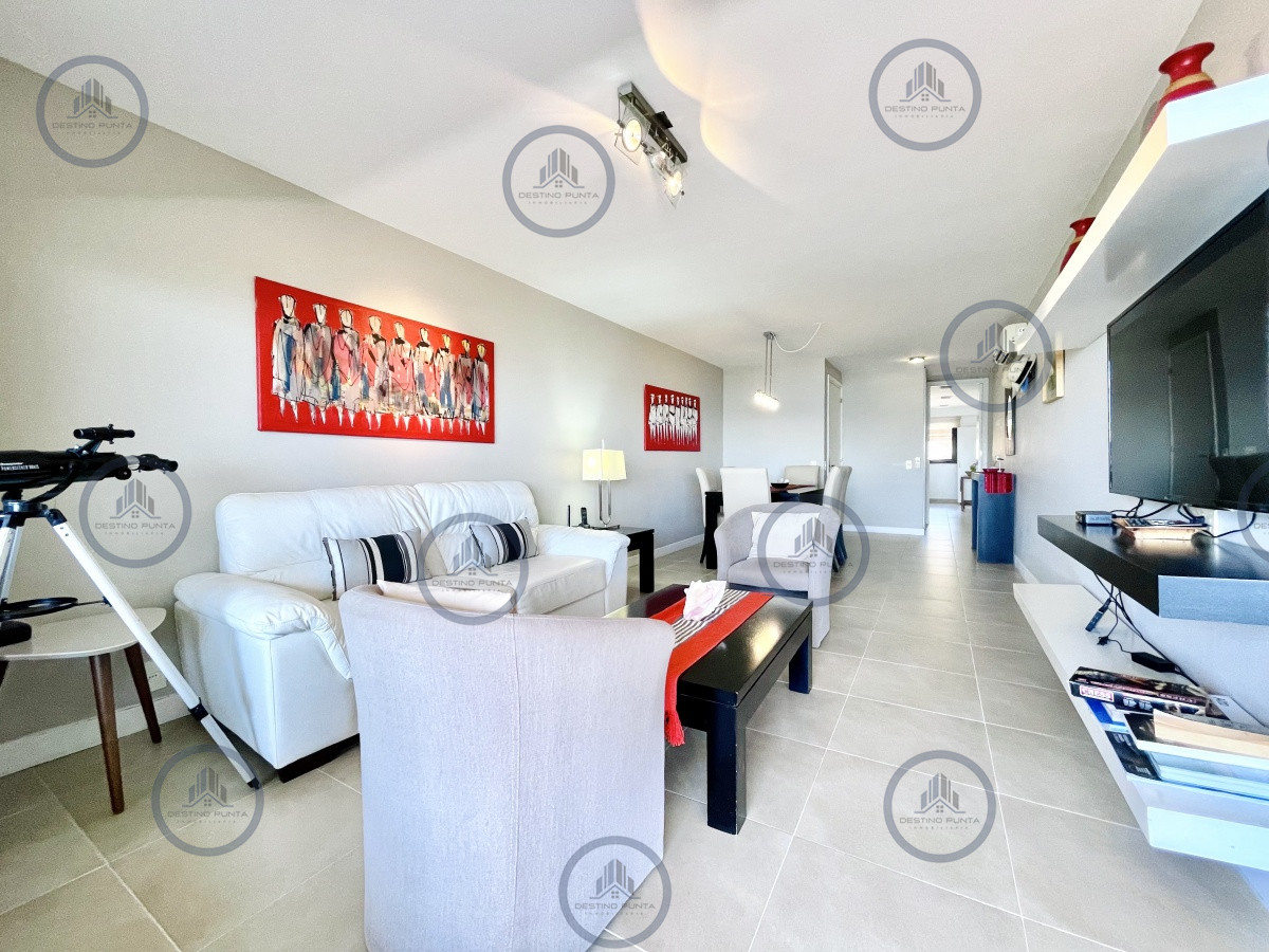 Apartamento ID.928 - Alquiler temporario de apartamento de dos dormitorios con parrillero de uso exclusivo en Punta Ballena