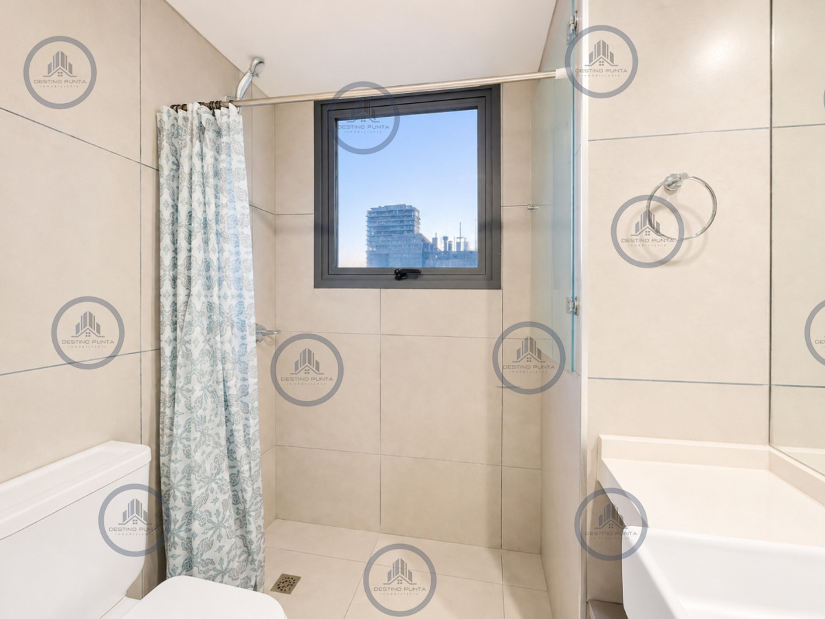 Apartamento ID.1196 - Alquiler anual o venta Apartamento de 2 Dormitorios, Playa Brava, Punta del Este