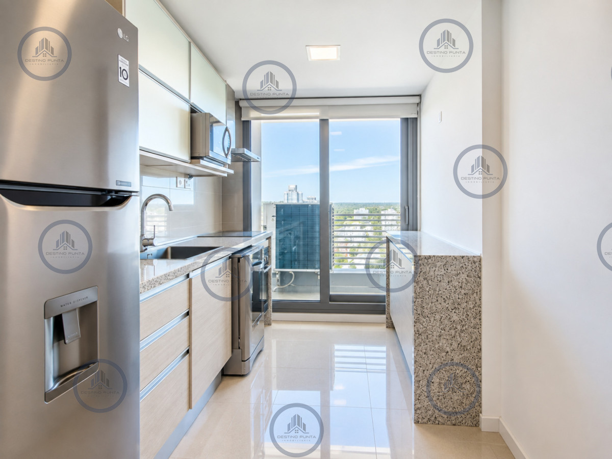 Apartamento ID.3291 - Apartamento de 2 Dormitorios en Suite con Vista al Mar. Playa Mansa, Punta del Este
