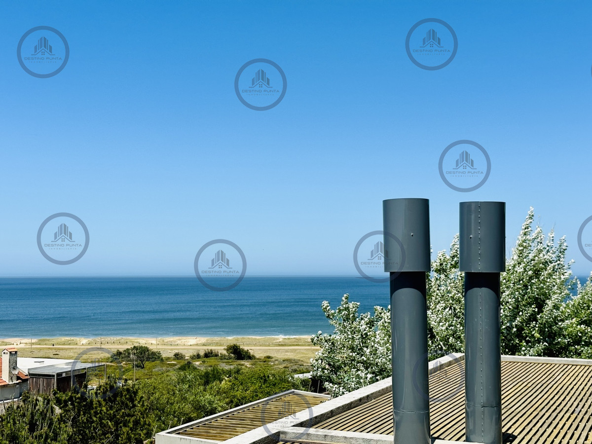 Apartamento ID.1690 - Venta y Alquiler temporario de apartamento moderno de dos dormitorios con parrillero en Punta Ballena