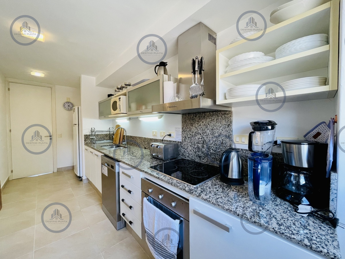 Apartamento ID.928 - Alquiler temporario de apartamento de dos dormitorios con parrillero de uso exclusivo en Punta Ballena