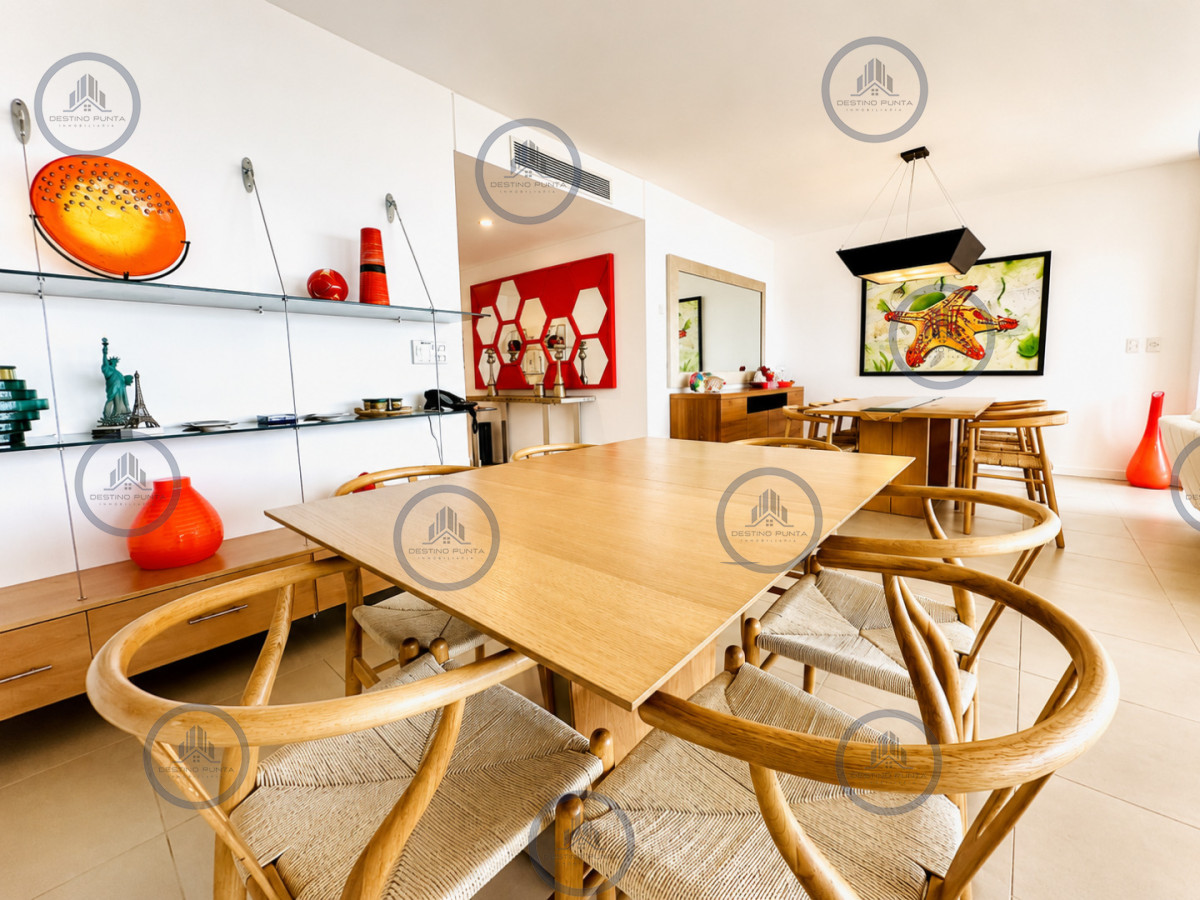 Apartamento ID.272 - Oportunidad en Venta Maravilloso departamento esquinero en Torre Le Parc, Playa Brava, Punta del Este