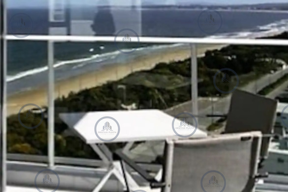 Apartamento ID.1729 - Excelente Apartamento de 2 Dormitorios Frente al Mar - Punta del Este