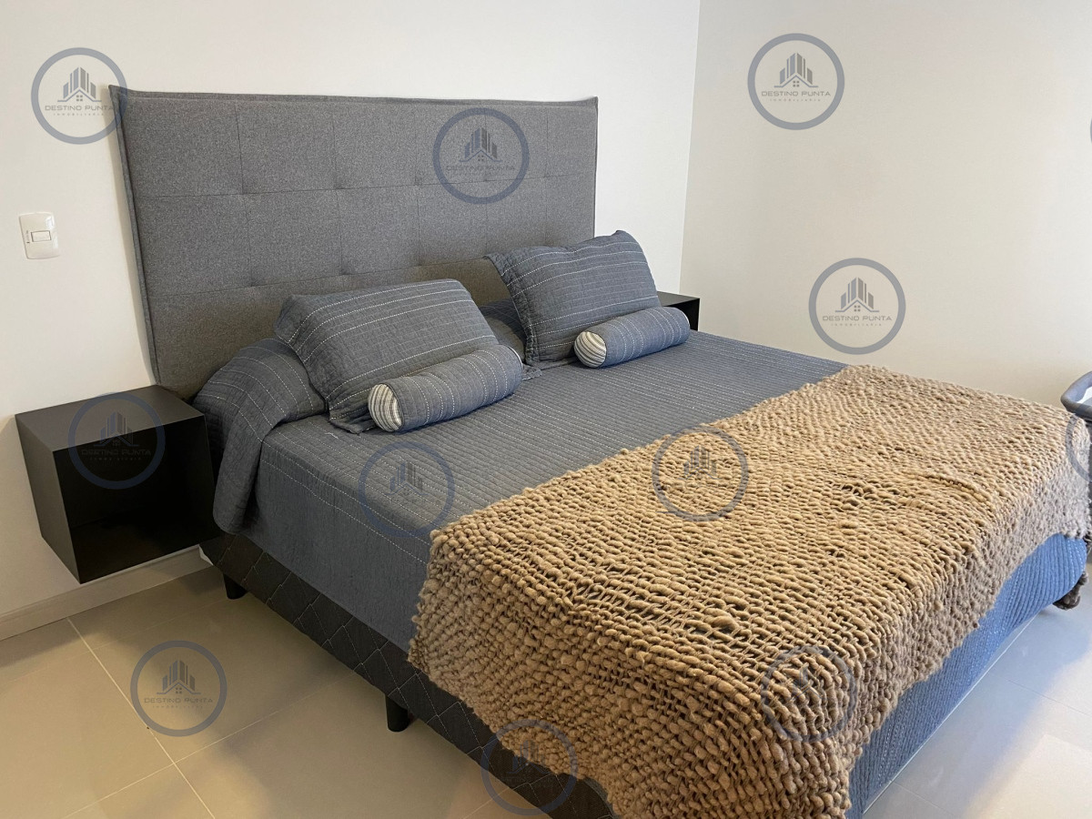 Apartamento ID.1776 - Venta de gran apartamento de 3 dormitorios con parrillero propio en Playa Brava, Punta del Este