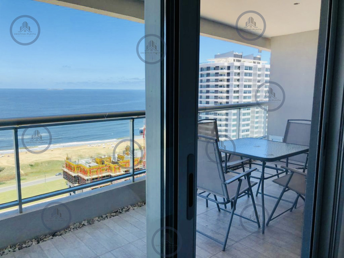 Apartamento ID.142 - Venta y Alquiler temporario de apartamento de dos dormitorios con parrillero de uso exclusivo, Playa Brava, Punta del Este