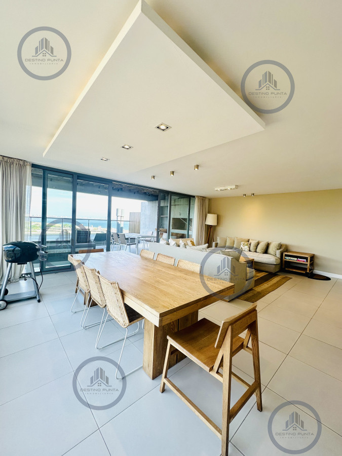Apartamento ID.112 - Venta OPORTUNIDAD de exclusivo departamento de tres dormitorios y Parrillero en Punta Ballena