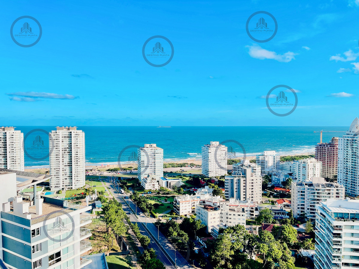 Apartamento ID.2518 -  Exclusivo Penthouse de 3 Dormitorios con Vistas panorámicas a Playa Brava, en Venta