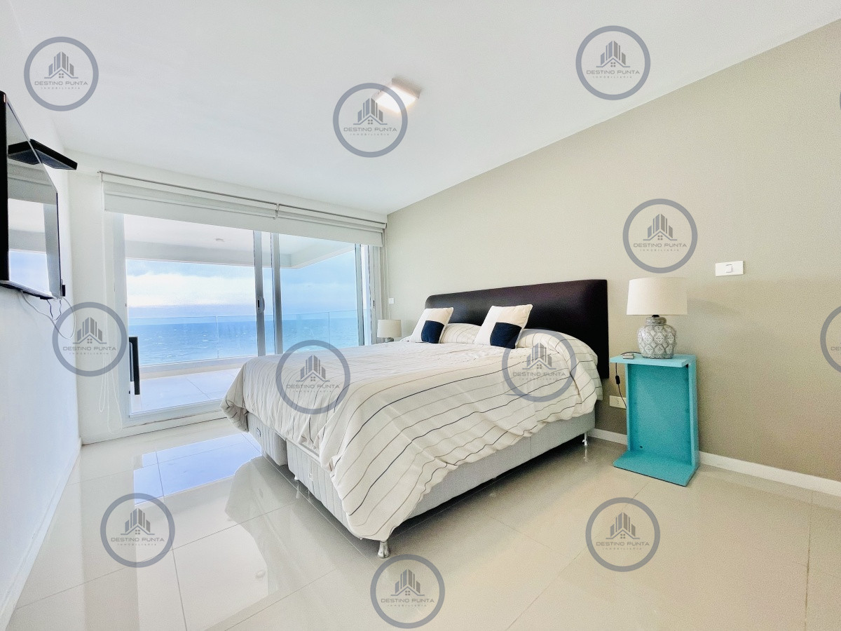 Apartamento ID.304 - Apartamento de 3 Dormitorios y Parrillero Frente al Mar, Playa Mansa