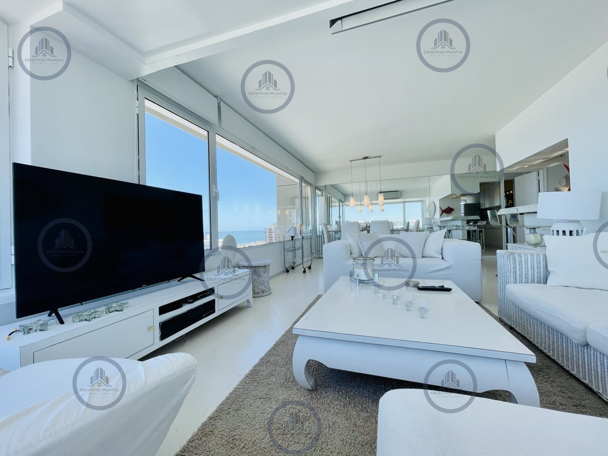 Alquiler temporario de maravilloso departamento piso alto de tres dormitorios, Peninsula, Punta del Este — fotografía 2