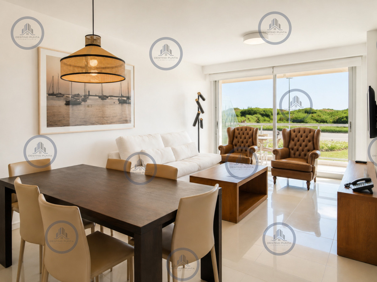 Apartamento ID.1817 - Apartamento de 3 Dormitorios Primera Línea del Mar, Playa Brava Punta del Este