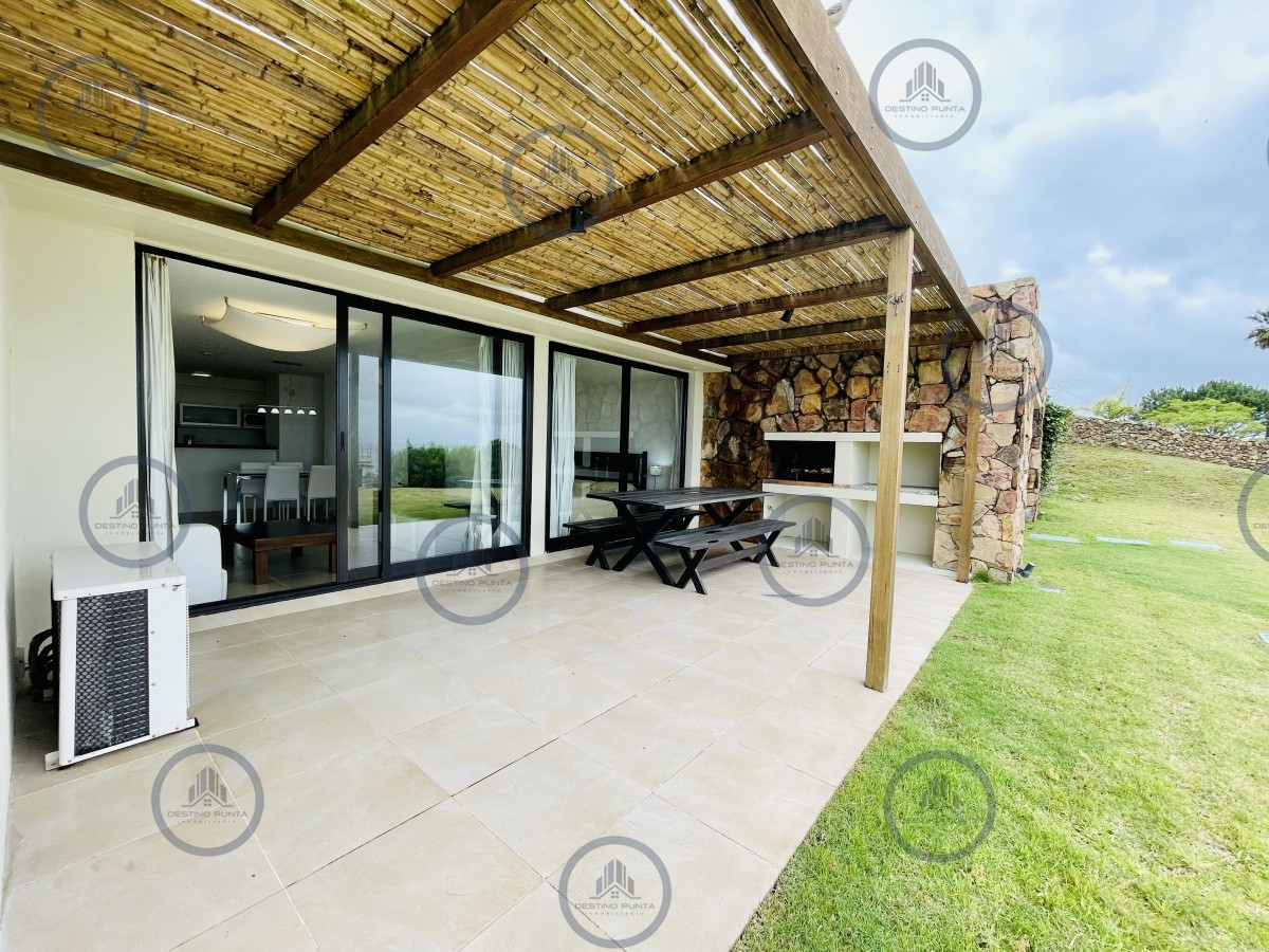 Apartamento ID.1039 - Alquiler temporario de apartamento de un dormitorio con parrillero y jardín, Punta Ballena