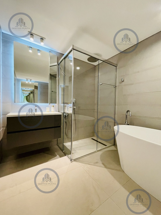 Apartamento ID.291 - Venta de Apartamento de 3 Dormitorios en suite en Le Parc 3 de Playa Brava, Punta del Este