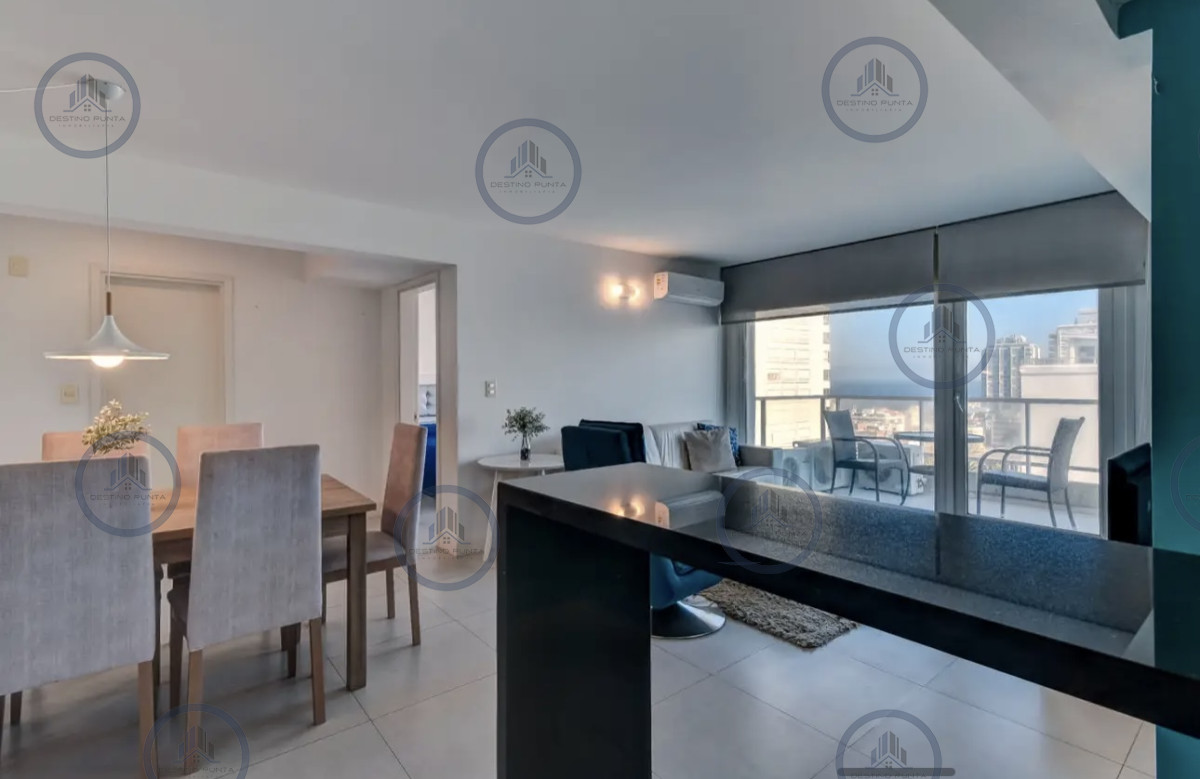 Apartamento ID.541 - Apartamento Céntrico de 2 Dormitorios con Vista al Mar, en el corazón de la Península de Punta del Este