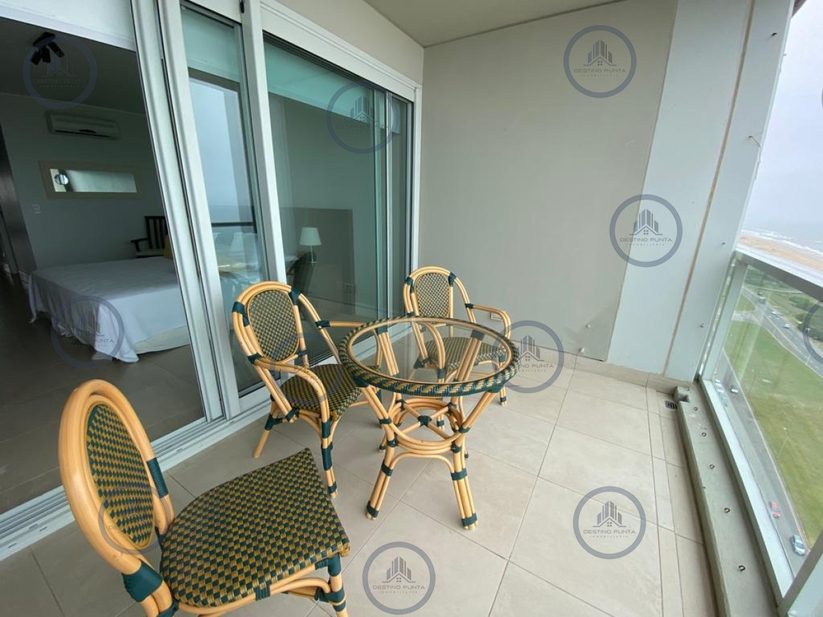 Apartamento ID.52 - Moderno Apartamento de 2 Dormitorios en Le Parc, Playa Brava. Punta del Este 