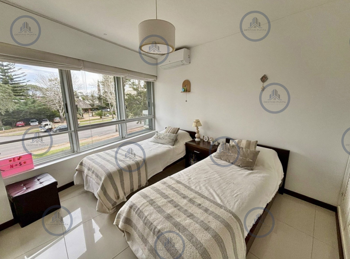 Apartamento ID.3205 - Apartamento amplio de 3 dormitorios más dependencia con estufa a leña 