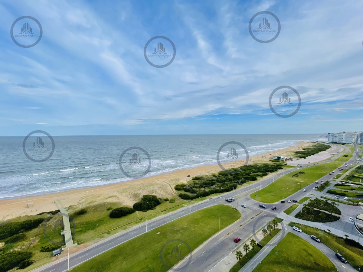 Apartamento ID.1940 - Venta Espectacular Apartamento Frente al Mar, 3 Dormitorios, Le Parc Punta del Este