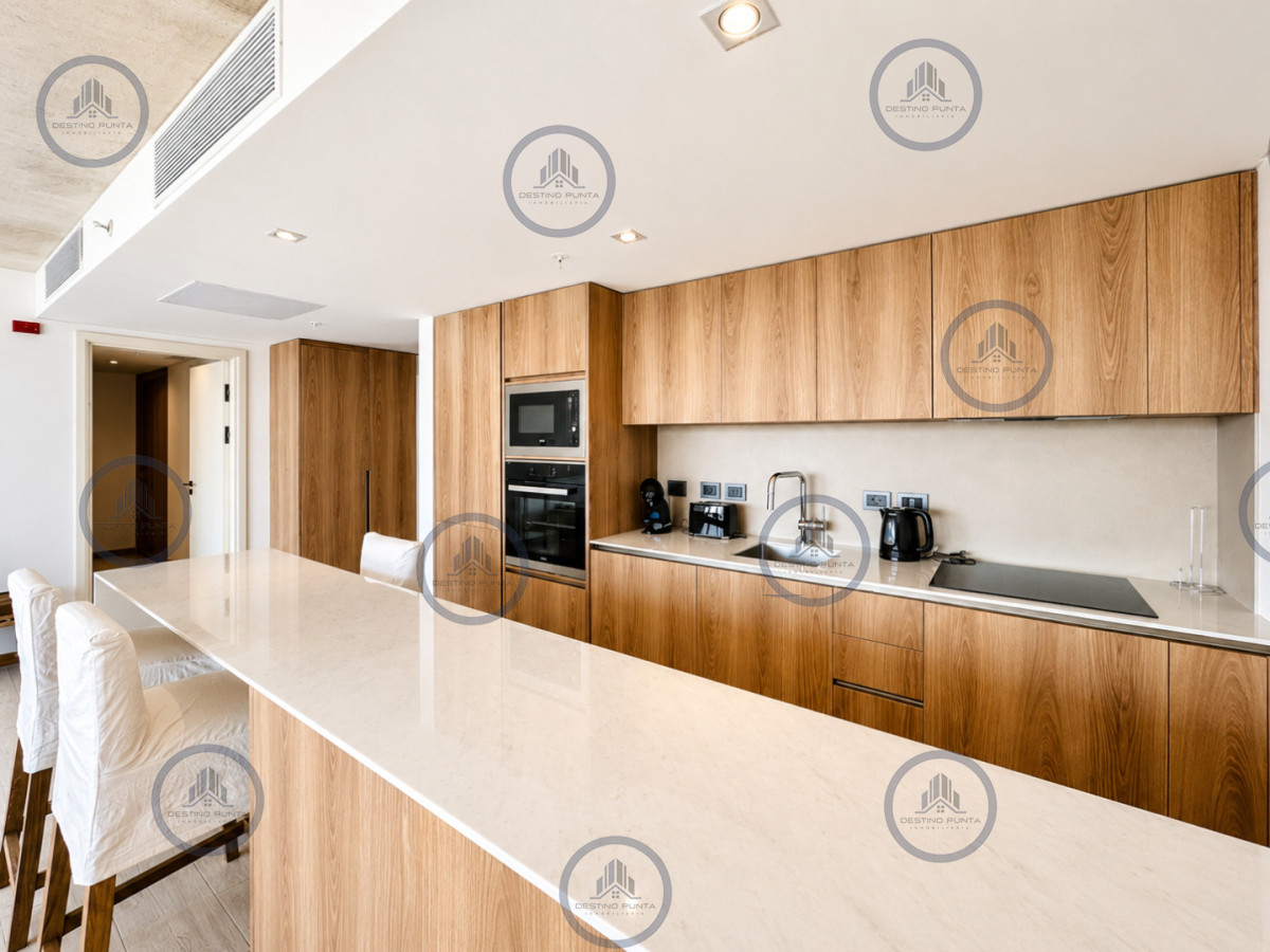 Apartamento ID.679 - Moderno Apartamento de 1 Dormitorio en suite piso alto en Torre Surfside Village, Punta del Este