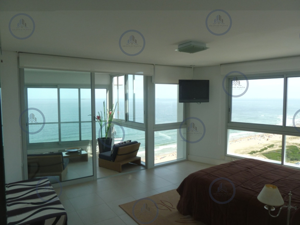 Apartamento ID.219 - Alquiler temporario de apartamento esquinero piso alto en Torre Le Parc, Playa Brava