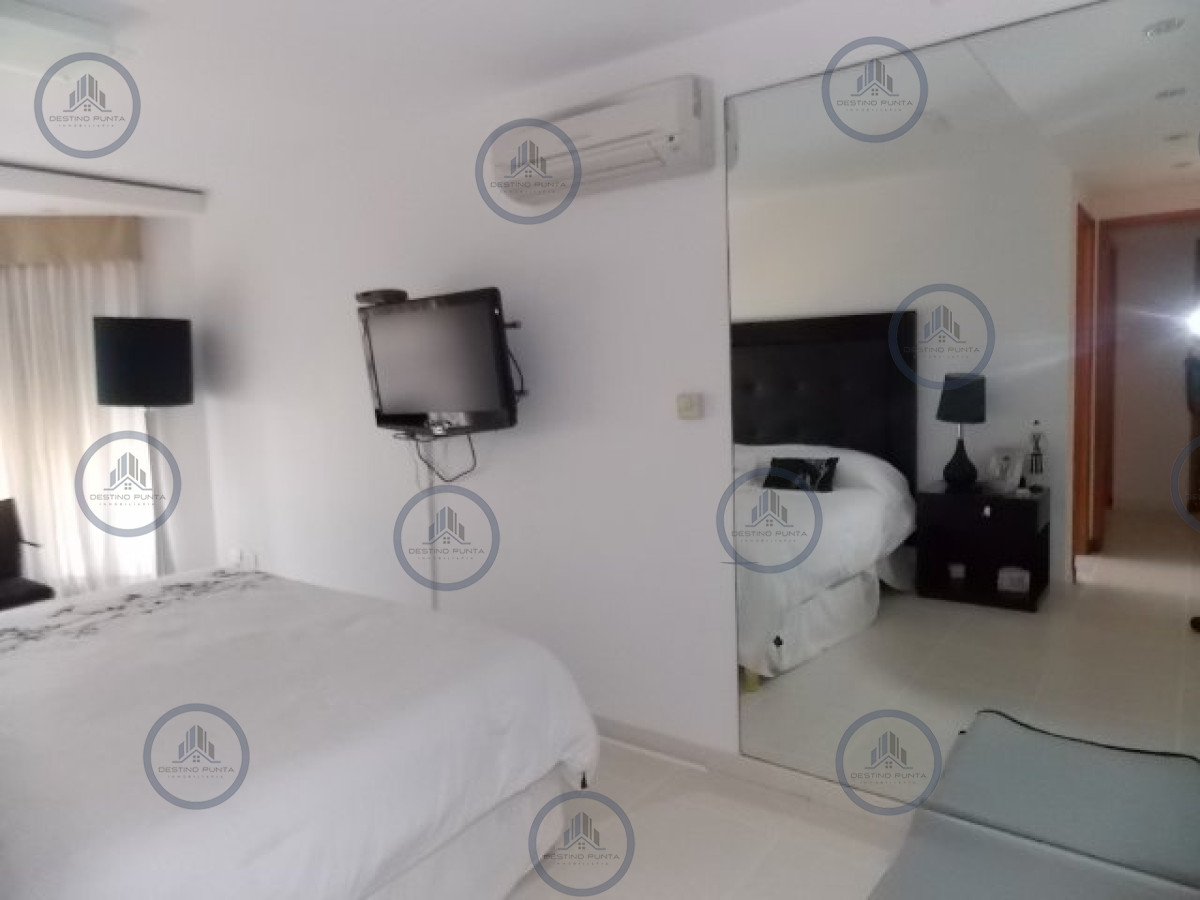 Apartamento ID.86 - Venta  de apartamento esquinero de tres dormitorios en Playa Mansa