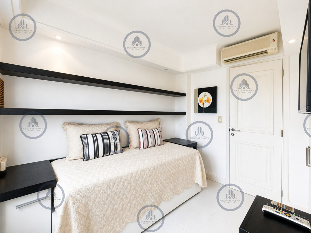Apartamento ID.3221 - Exclusivo Apartamento Frente al Mar en Playa Brava, 4 Dormitorios 
