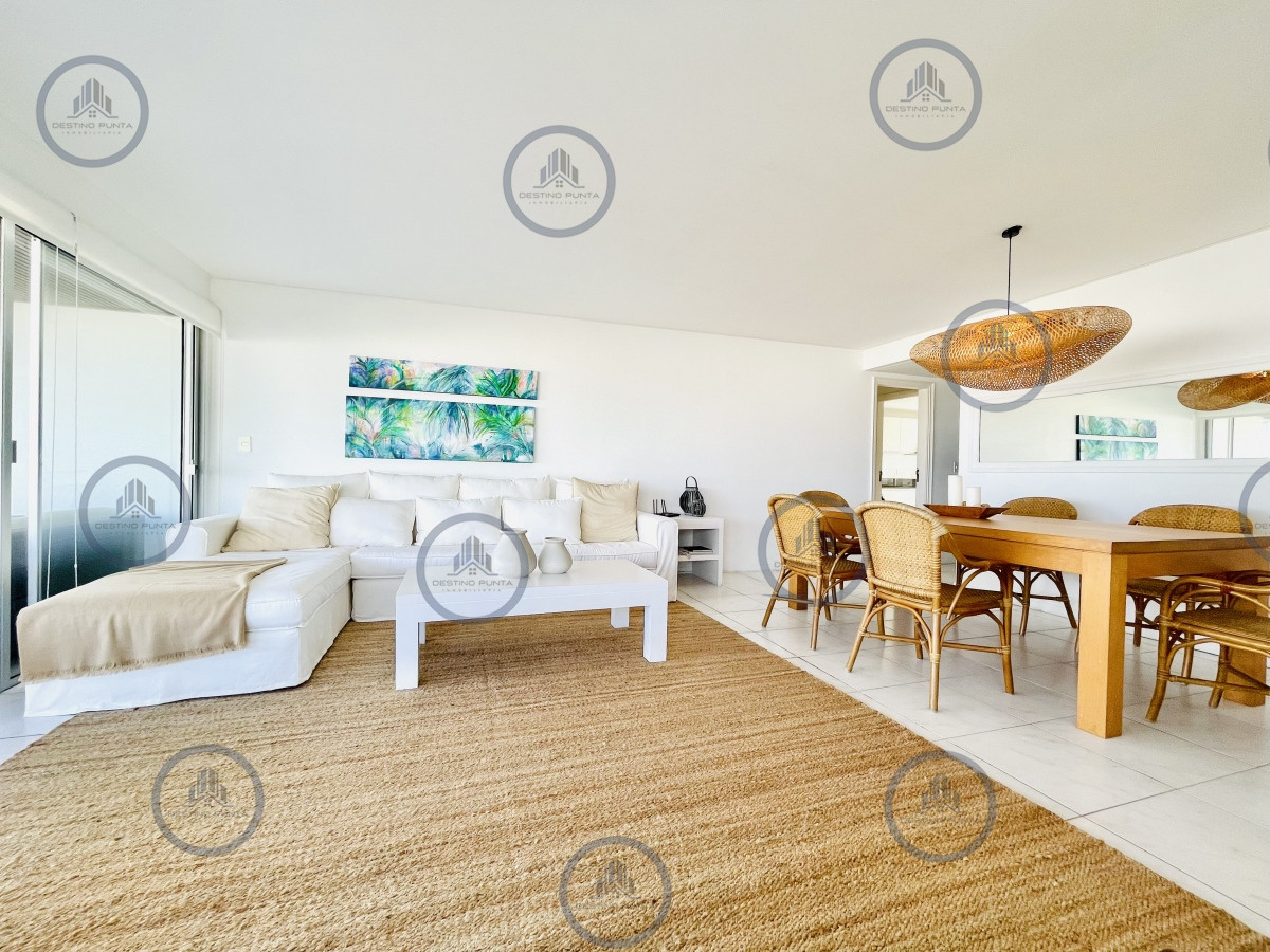 Apartamento ID.1599 - Maravilloso Penthouse de 3 Dormitorios y Parrillero en Montoya, La Barra
