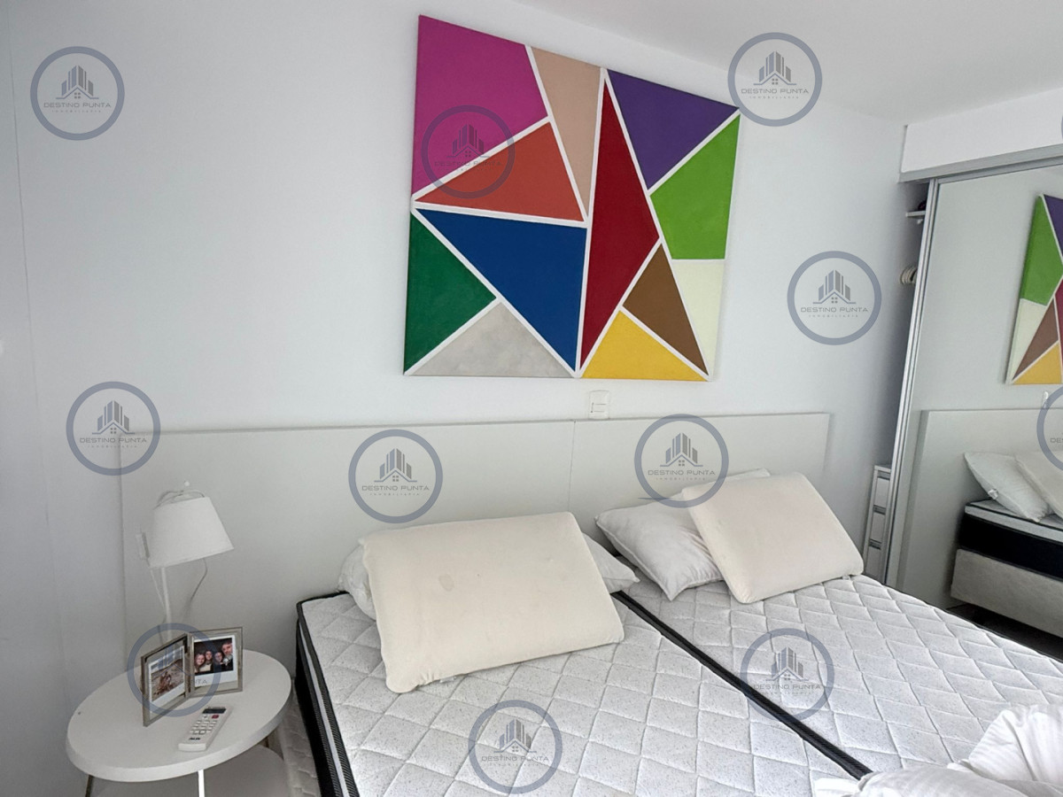 Apartamento ID.299 - Apartamento de 2 Dormitorios en Frente a Playa Brava - Punta del Este
