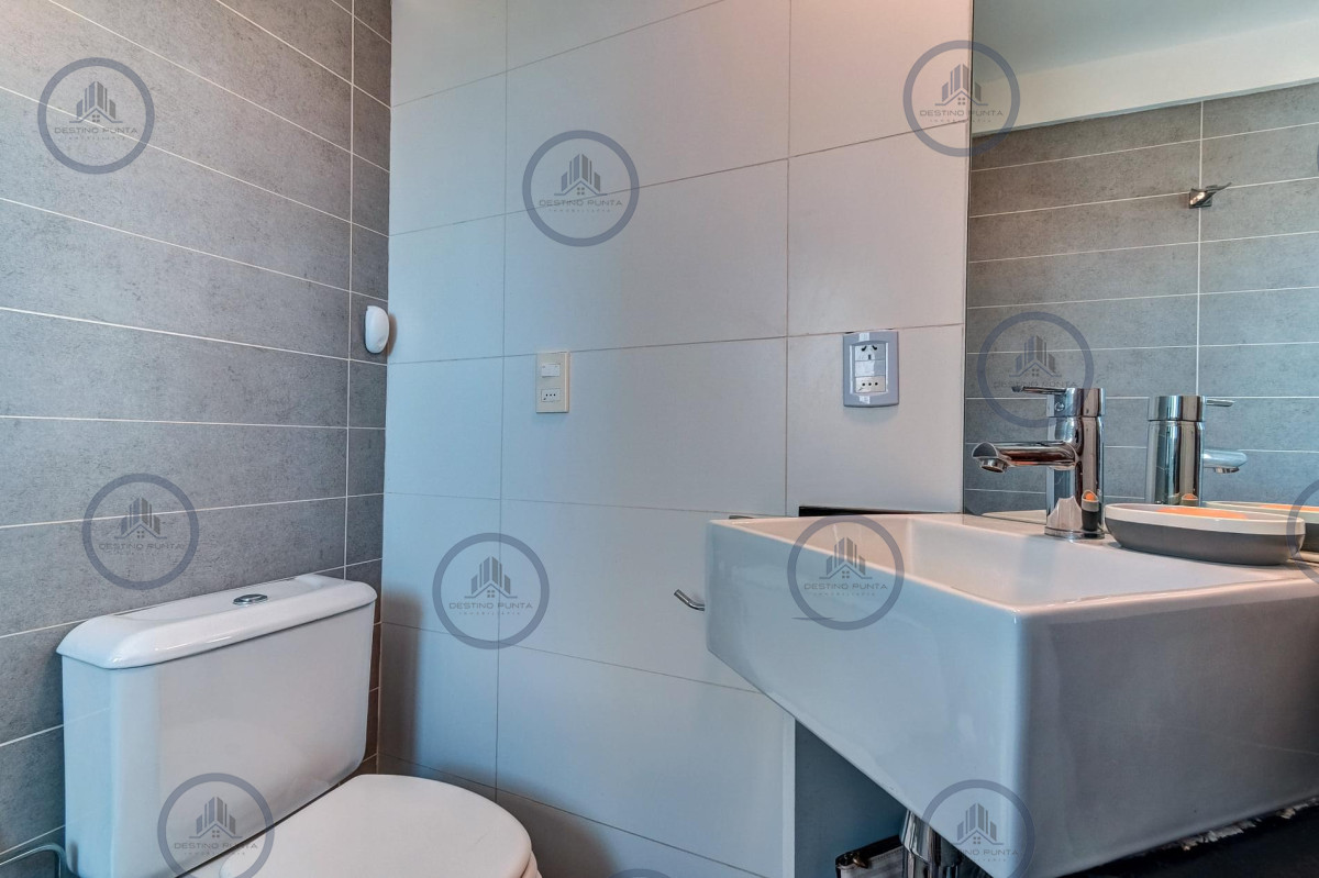 Apartamento ID.2020 - Oportunidad en Venta, Apartamento de 1 Dormitorio en la Península de Punta del Este