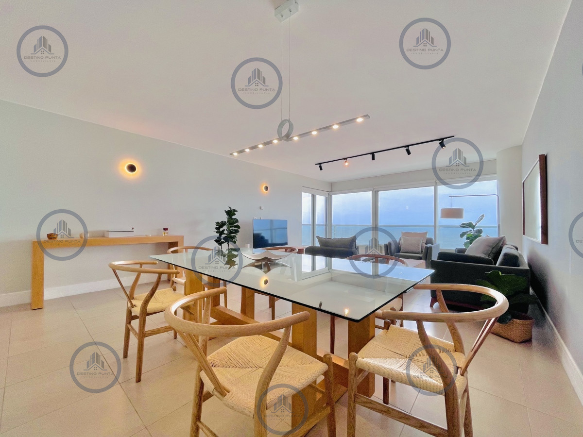 Apartamento ID.52 - Moderno Apartamento de 2 Dormitorios en Le Parc, Playa Brava. Punta del Este 