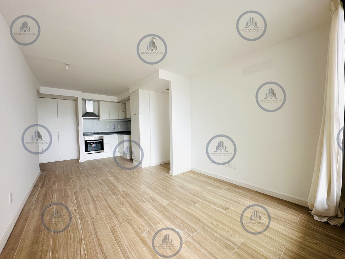 Apartamento ID.1196 - Apartamento de 2 Dormitorios Alquiler Anual, Playa Brava, Punta del Este