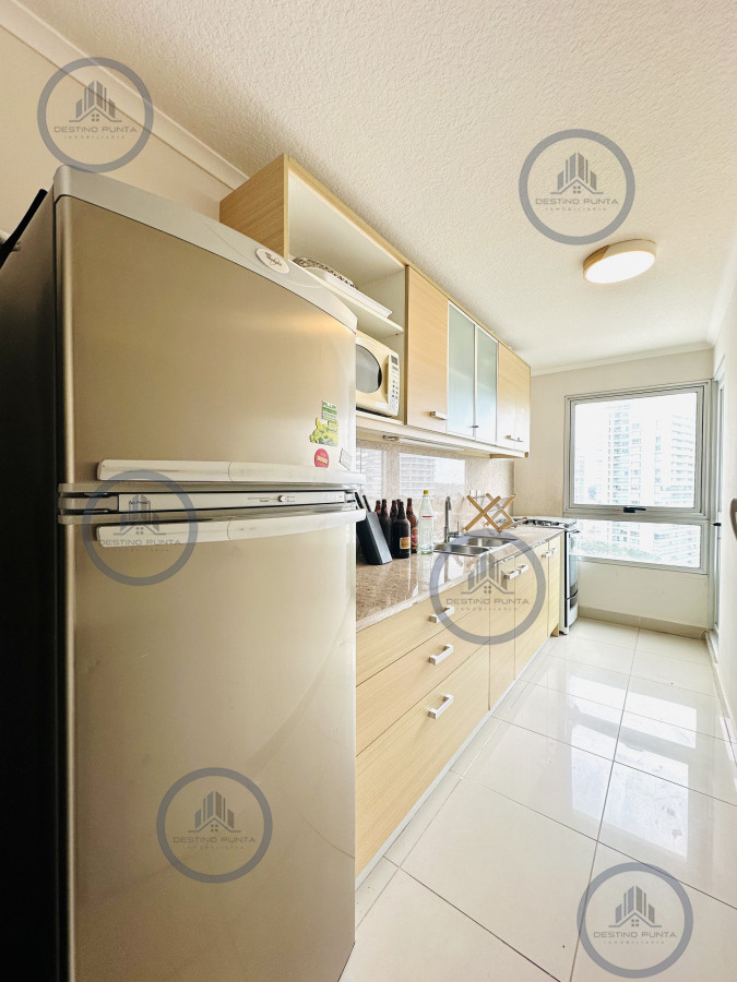 Apartamento ID.176 - Apartamento de 3 Dormitorios en Venta, Ocean Drive Punta del Este