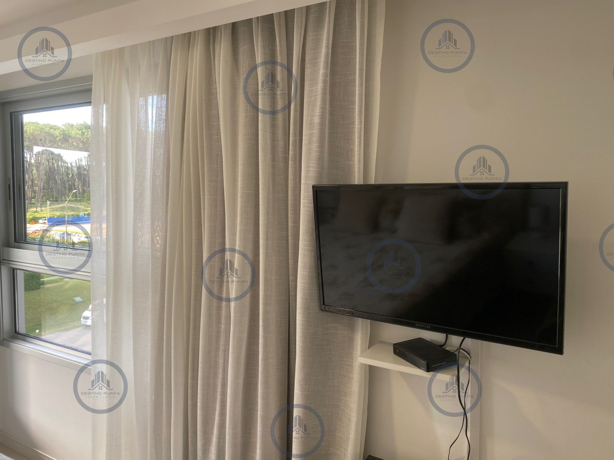 Apartamento ID.2077 - Alquiler temporario de apartamento de 1 dormitorio en playa Brava, Punta del Este