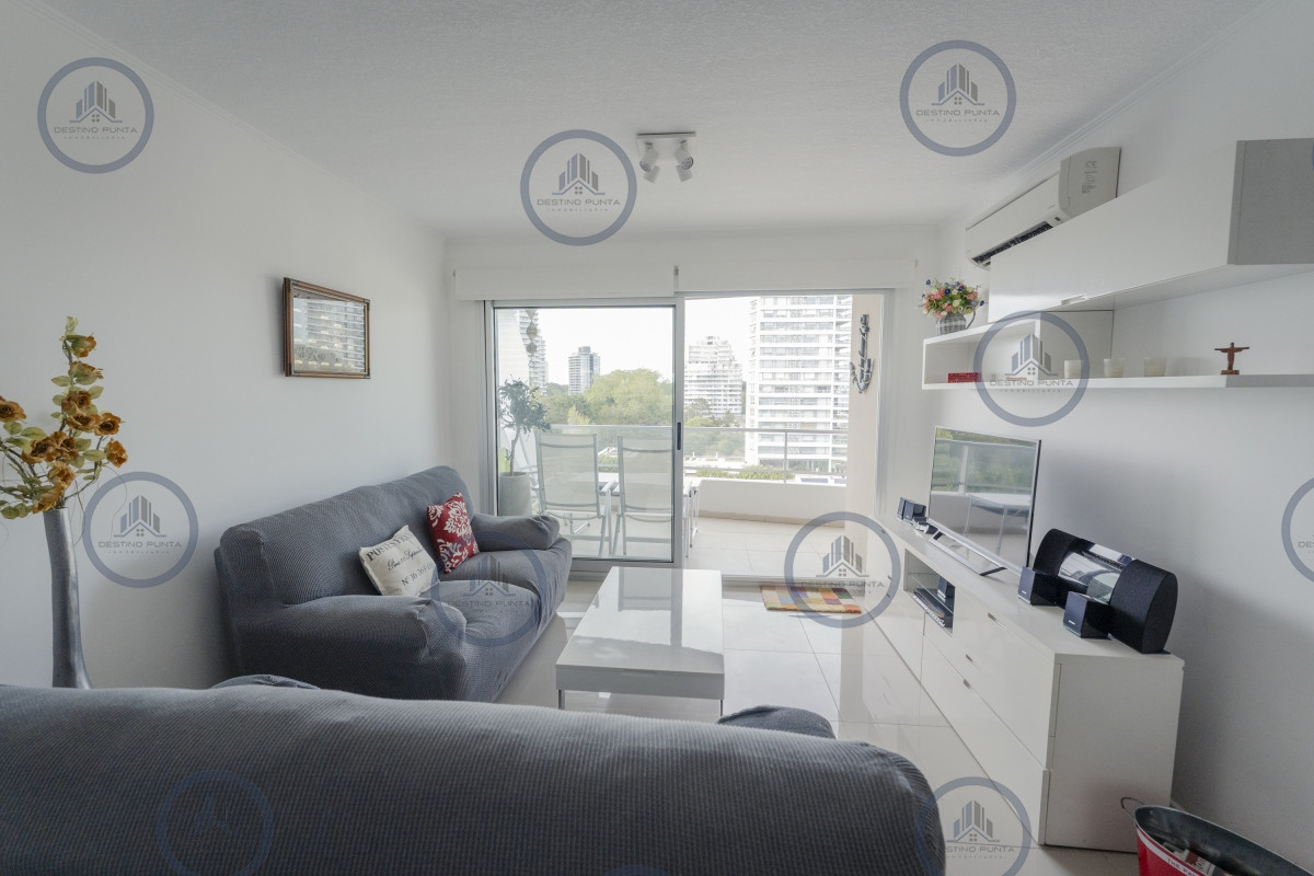 Apartamento ID.2080 - Alquiler temporario de apartamento de 1 dormitorio a un par de cuadras de playa Brava, Punta del Este