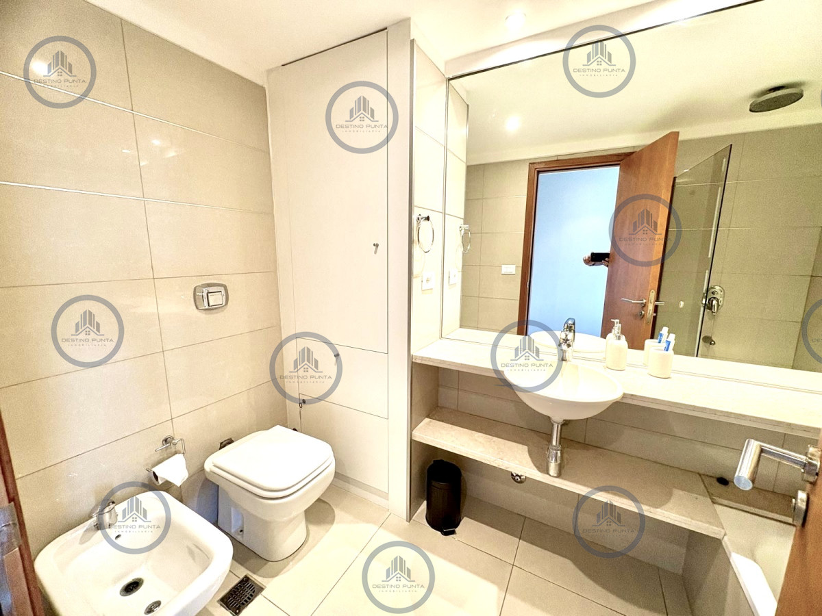 Apartamento ID.3002 - Alquiler temporal de apartamento de 2 dormitorios a pasos de Punta Shopping
