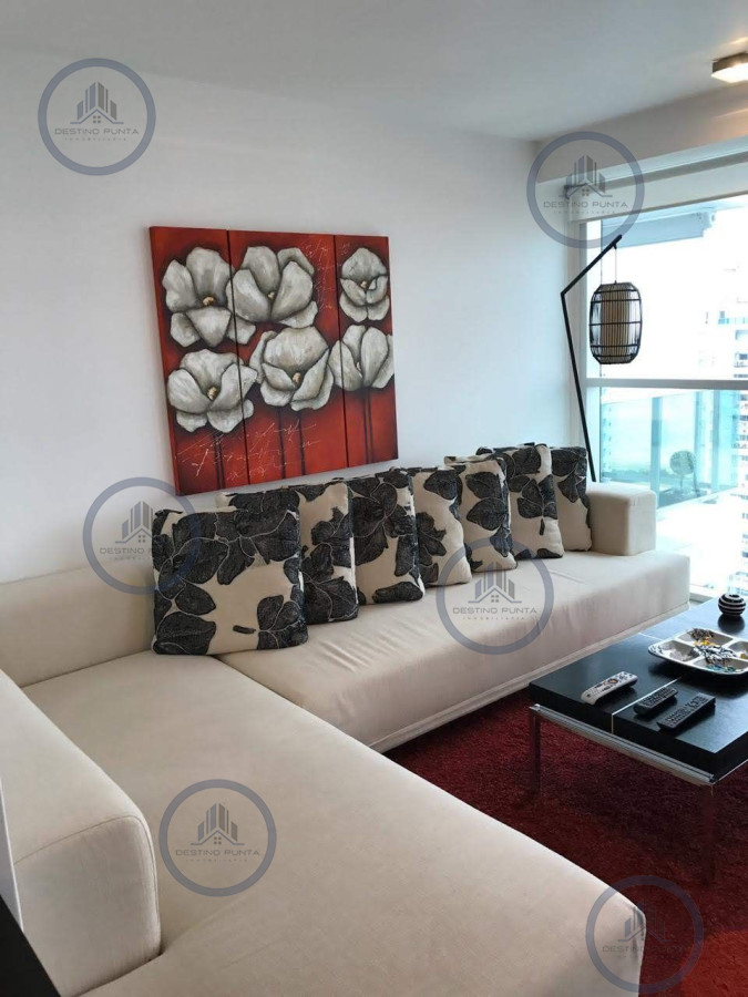 Apartamento ID.1154 - Excelente Apartamento de 3 Dormitorios con Vista al Mar, Playa Mansa, Punta del Este