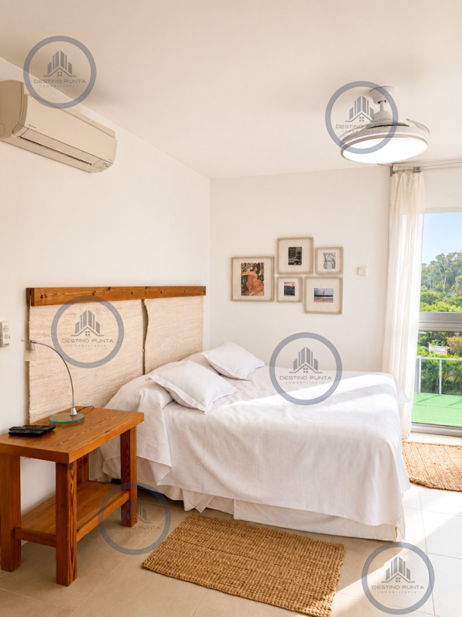 Apartamento ID.48 - Apartamento esquinero de 3 Dormitorios ý Dependencia de servicio, Torre LE PARC, playa Brava. Punta del Este