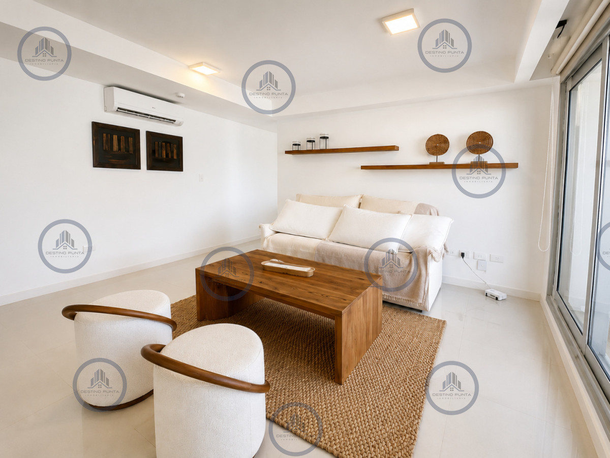 Apartamento ID.150 - Espectacular Penthouse Duplex con 4 Dormitorios + Dependencia y Terraza con Parrillero, en torre premium de Playa Brava, Punta del Este